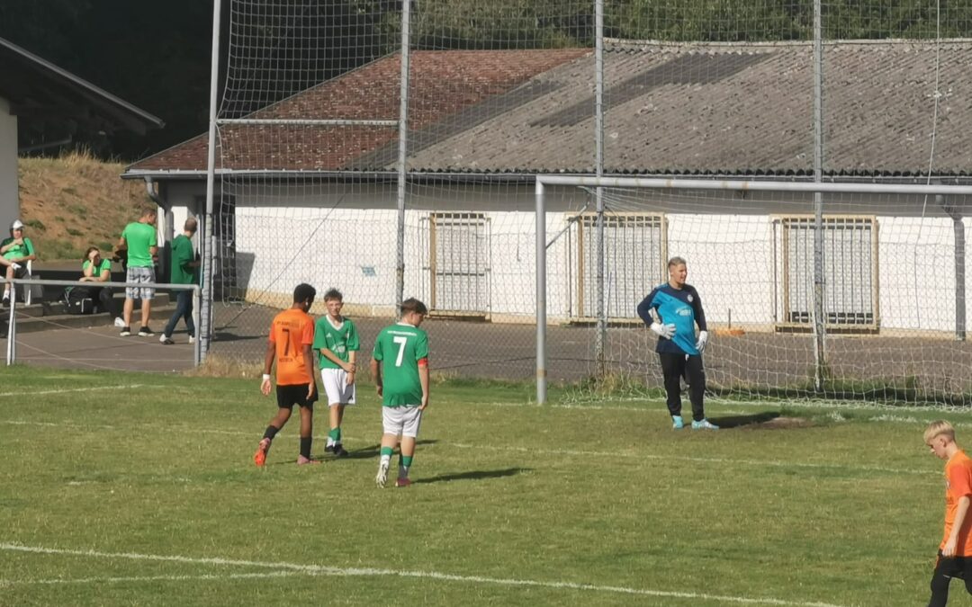 Die C-Jugend des JFFV gewinnt ein stark umkämpftes Spiel gegen Hintertiefenbach mit 2:0